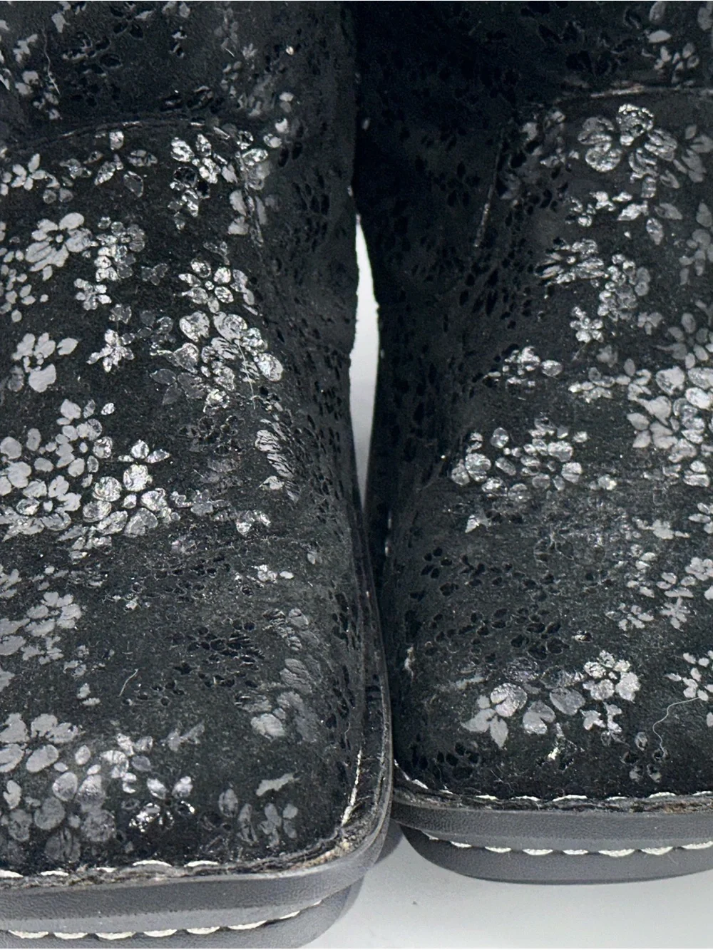 Alegria Black Floral Embossed Leather Shearling Lined Boots EU 40 US 9.5-10 AA38